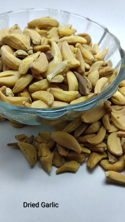Dried Garlic Flakes